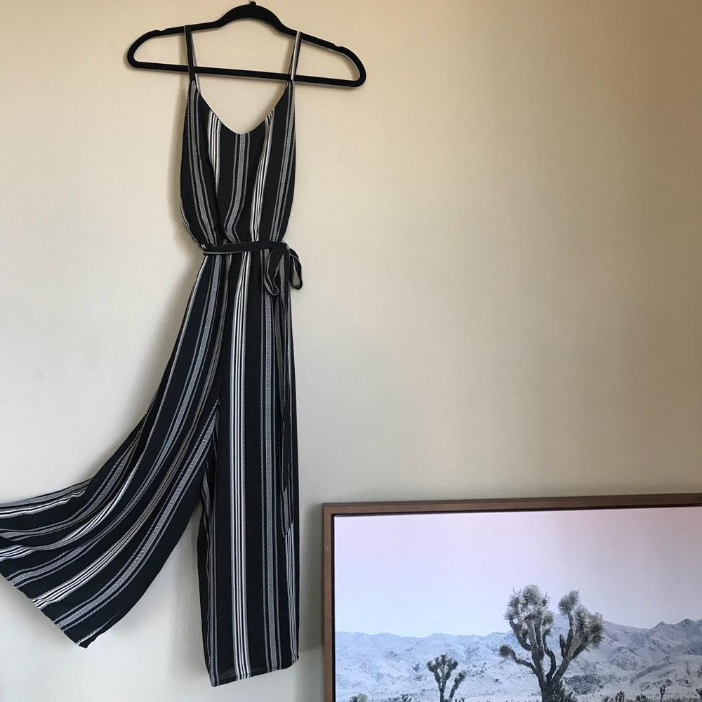 Striped midi jumpsuit ✨